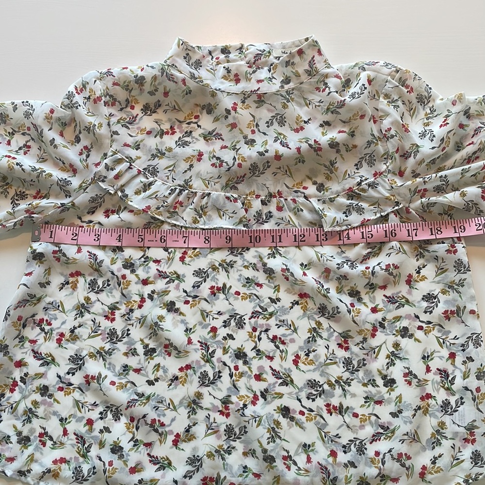 Bleuh ciel Ruffle Top - Picture 11 of 13